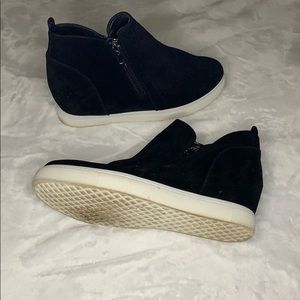 Out woods Black Wedge Sneakers